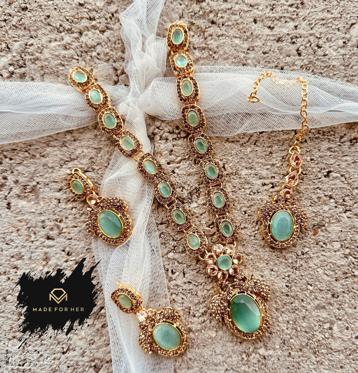 Urban Glow Necklace Set - KAHD1015