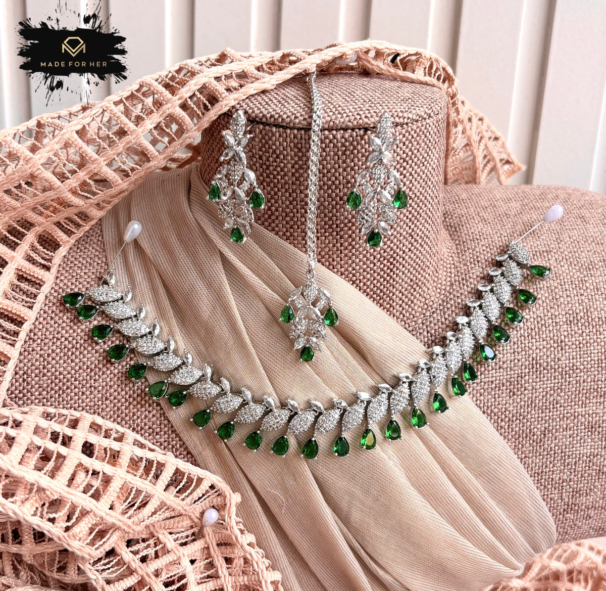 Nova Zircon Necklace Set - KB1012