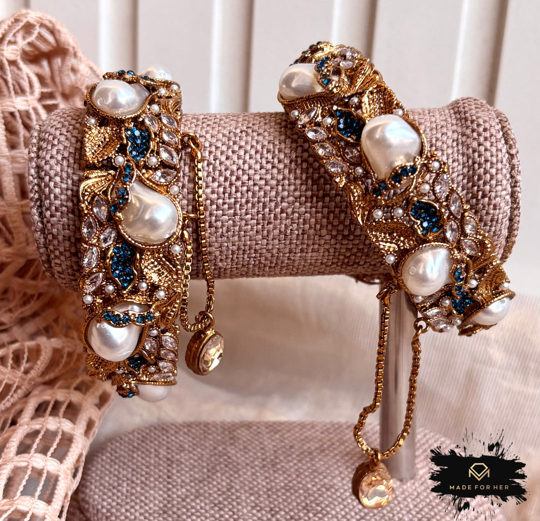Pearly Clasp Openable Bangles - Openable - KSH1104