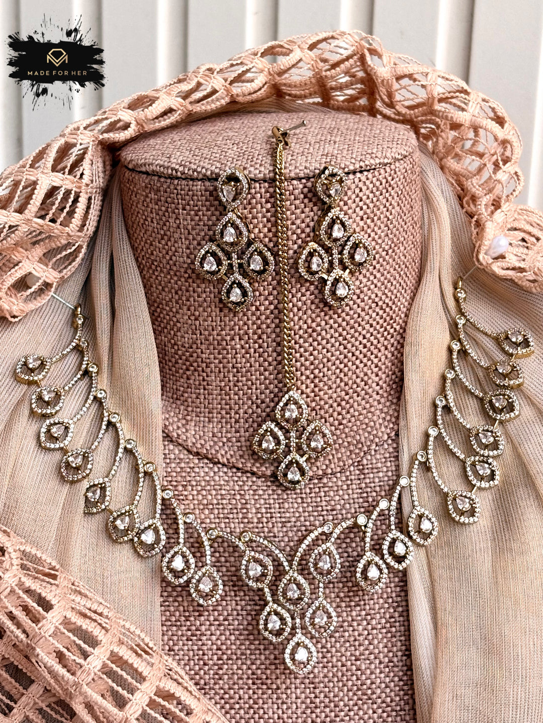 Antique Bloom Zircon Necklace Set - KFS1052