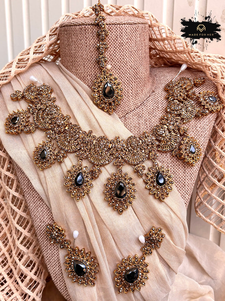 Crystal Statement Necklace Set - RAYN1079