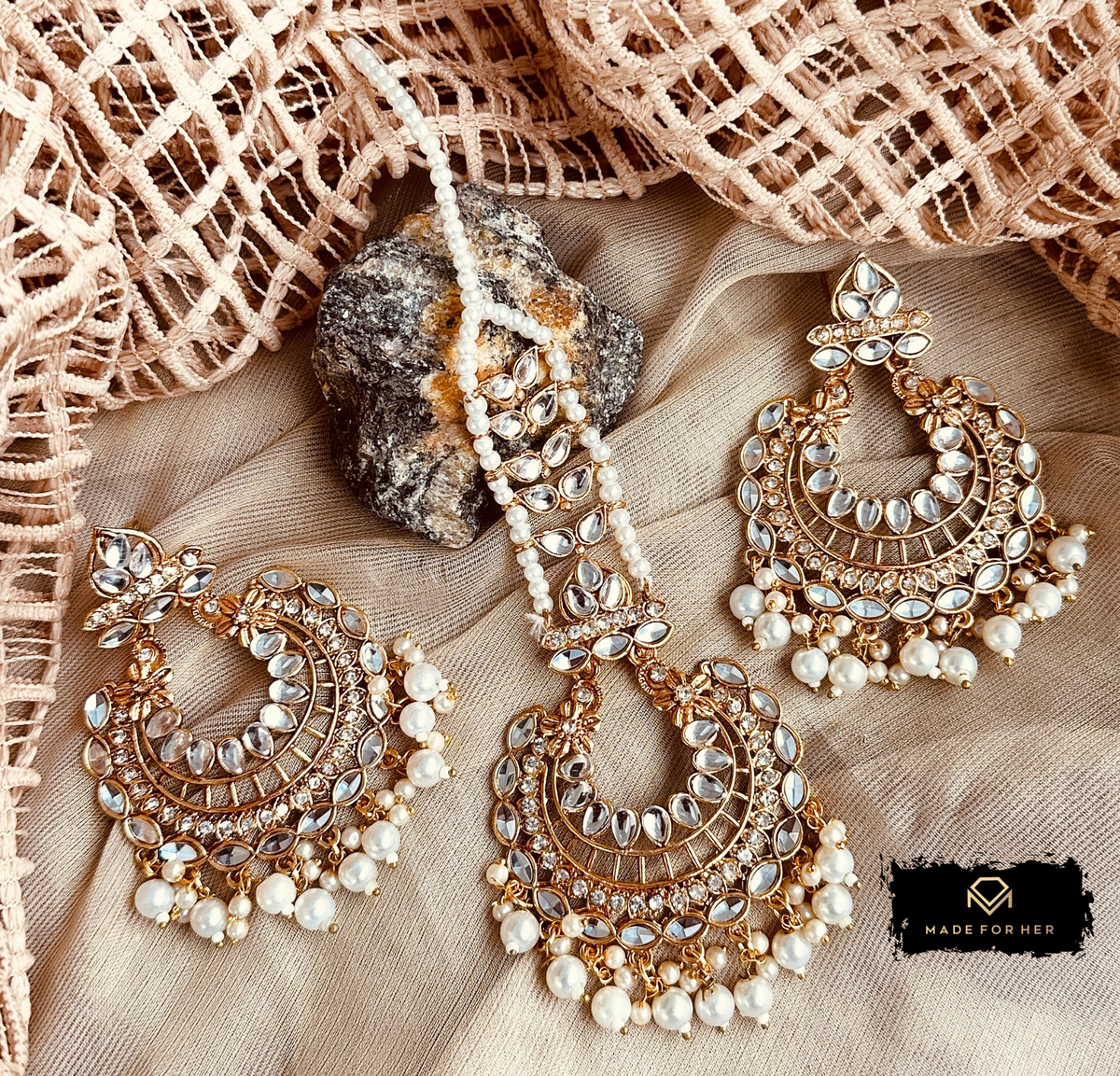 Parizaad Earrings & Tikka Set - KMW1054