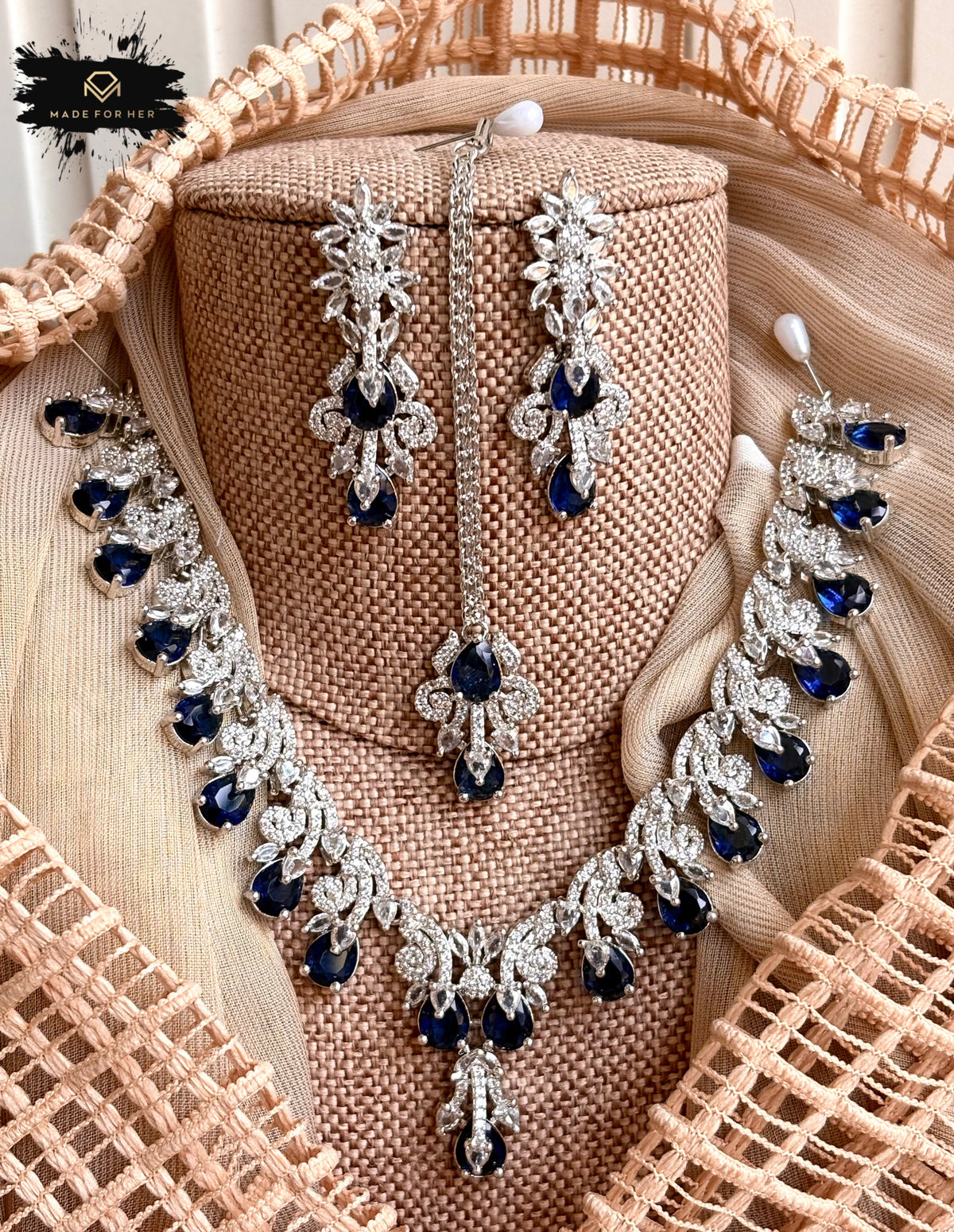 Celeste Zircon Necklace Set - KIA1225
