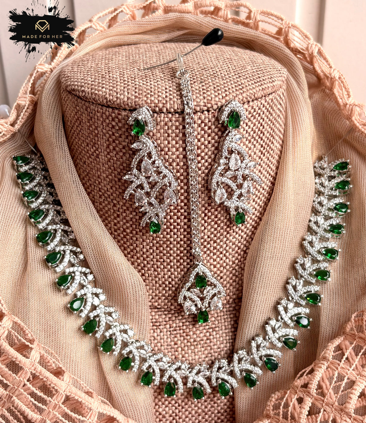 Majestic Zircon Necklace Set - KIA1224