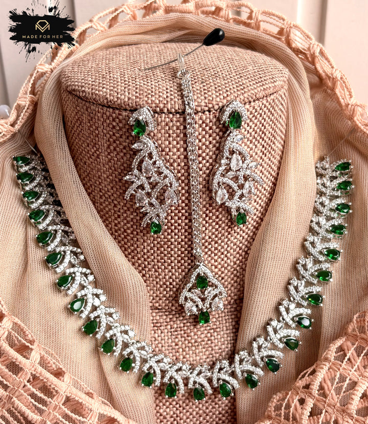 Majestic Zircon Necklace Set - KIA1224