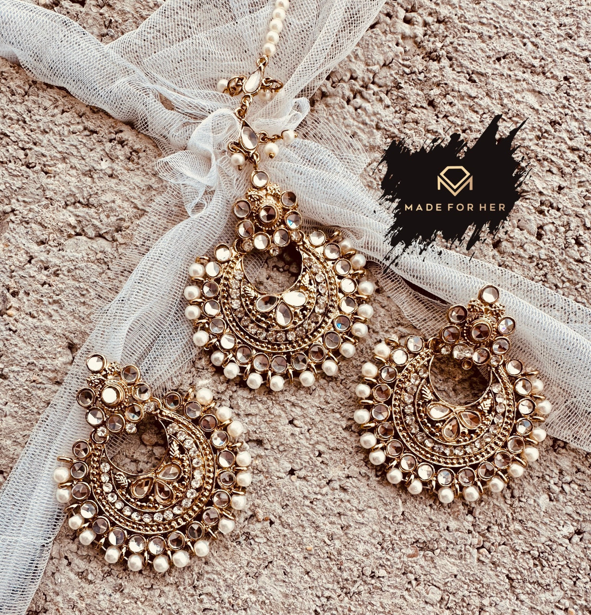 SanaÃ© Earrings & Tikka - KMW1004