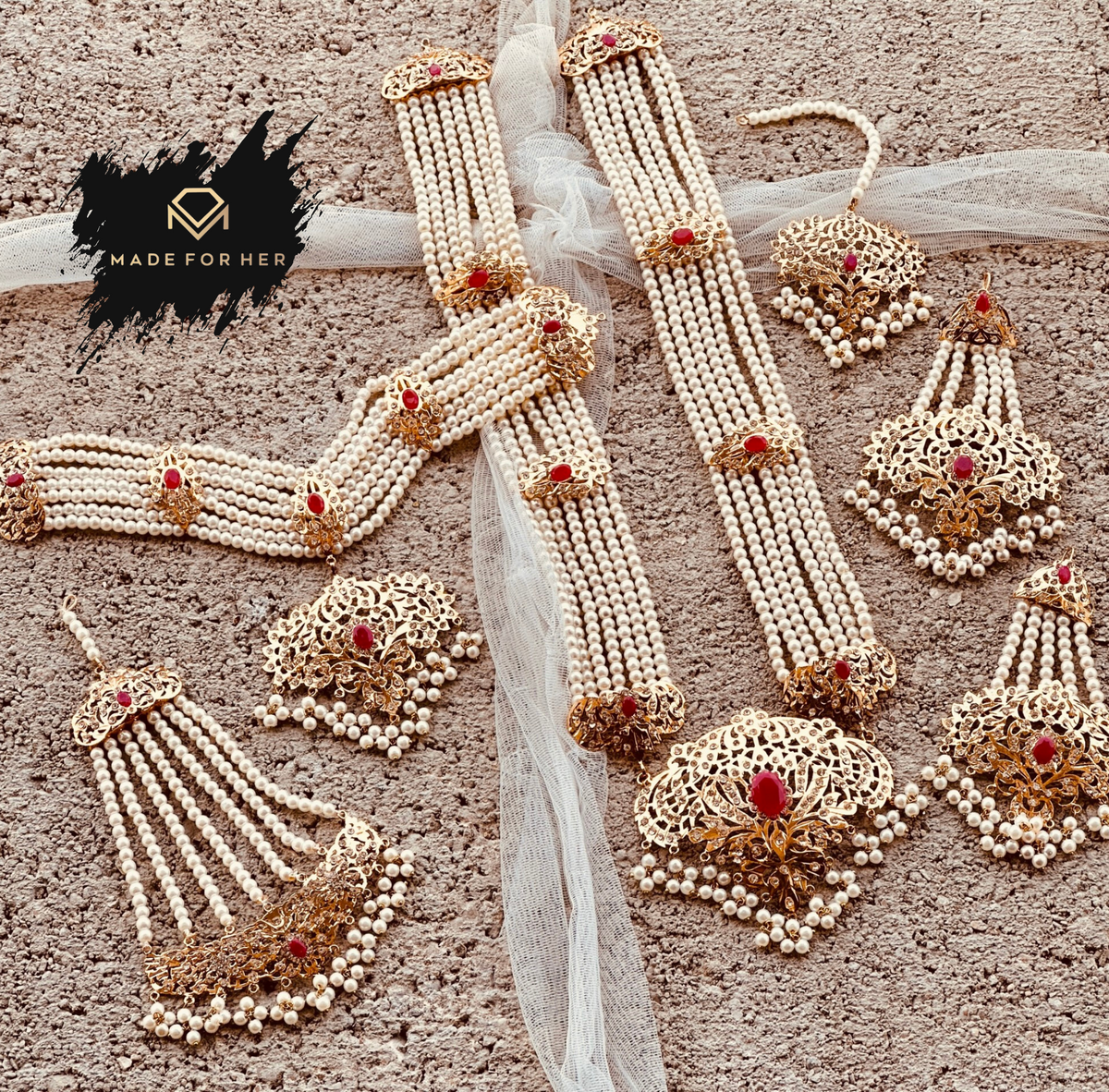 Begum’s Glory — Hyderabadi Bridal Set - WM1014