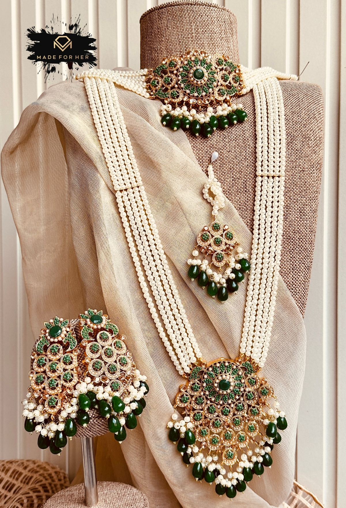 Hoor Mahal Bridal Ensemble - KAHD1052