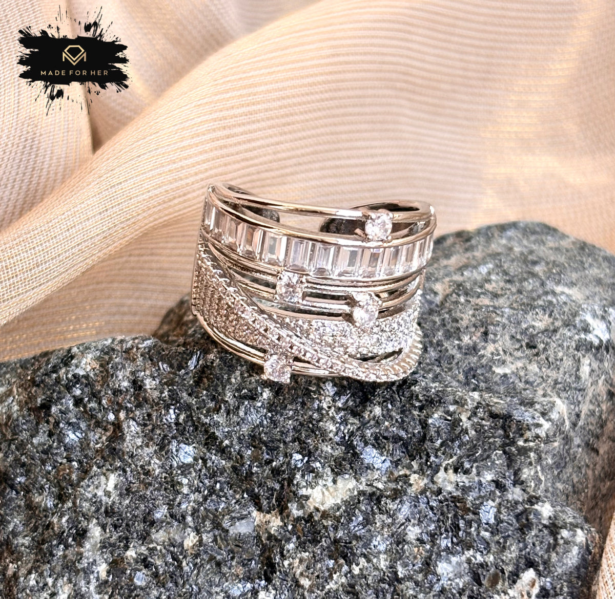 Blooming Zircon Ring - Adjustable  - KSTP1013