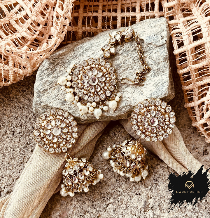 Orla – Jhumki & Tikka Set - KMW1035