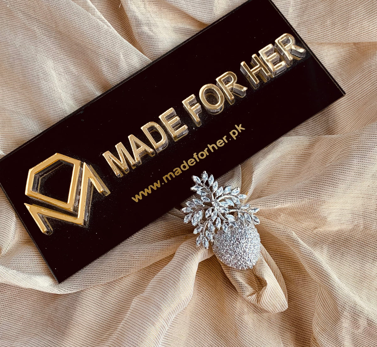 Luxurious Ring - KSH091