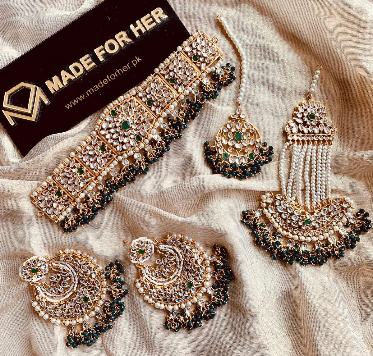 Bridal Heavy Choker - WM018